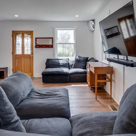 Hillsboro Village Hideaway Holiday home