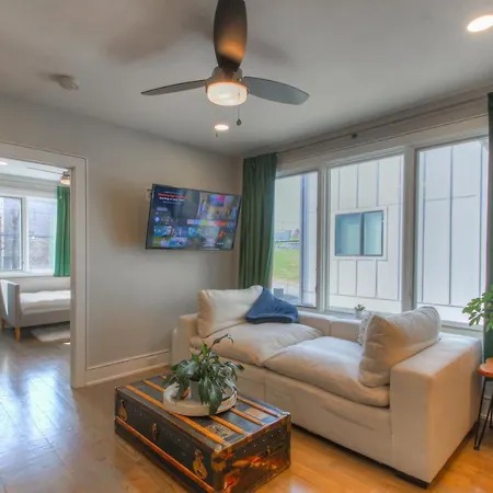 Luxury 3 Level East-nash W/ Rooftop Terrace Apartment Nashville