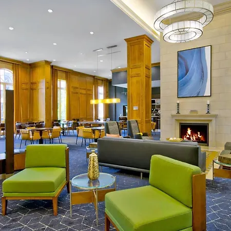 Courtyard By Marriott Hills Hotel 3*