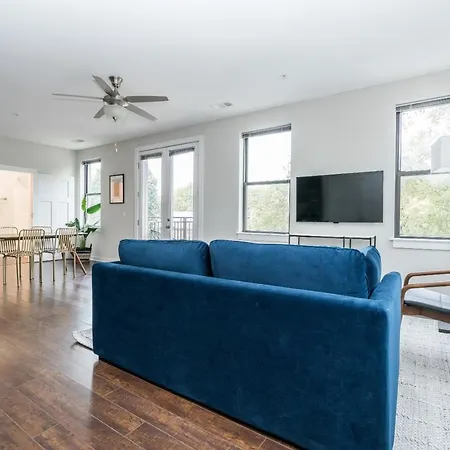 Cozysuites Music Row Stunning 2br W Free Parking Apartment *