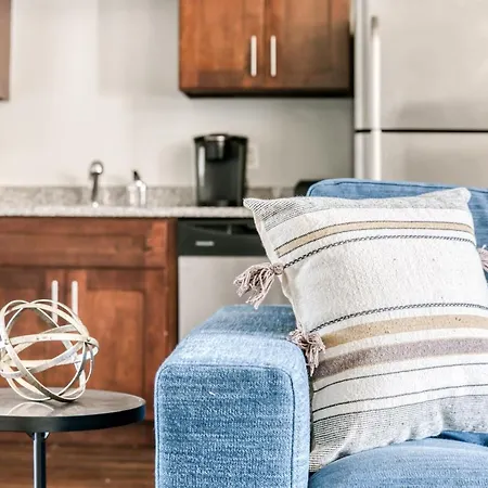 Cozysuites Music Row Modern 1br W Free Parking Nashville