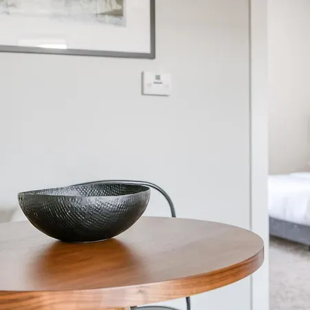Cozysuites Music Row Modern 1br W Free Parking Apartment Nashville
