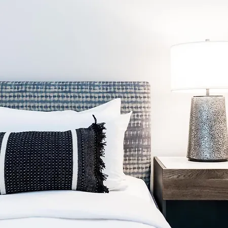 Cozysuites Music Row Stunning 2br W Free Parking Apartment Nashville