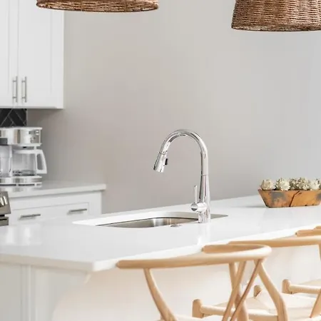Serene Boho Chic Home-mins To Dt Holiday home