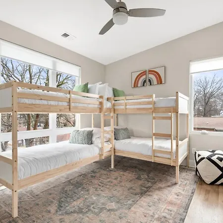 Holiday home Serene Boho Chic Home-mins To Dt