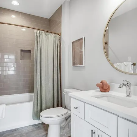 Serene Boho Chic Home-mins To Dt Holiday home