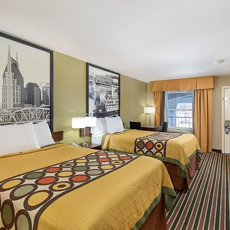 Super 8 By Wyndham West