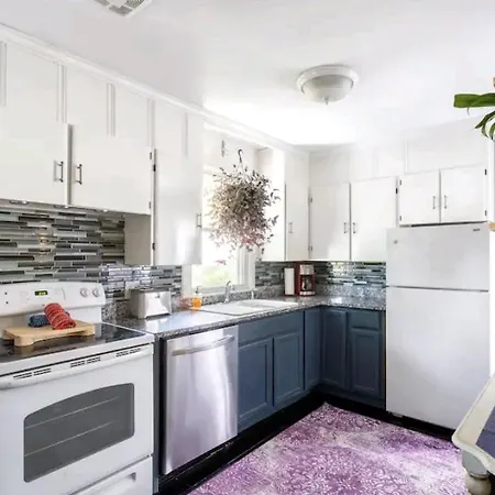 Entirely Private 2 King Bedroom Guest W/ Full Kitchen In Donelson Nashville