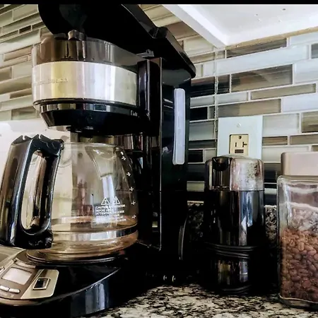 Entirely Private 2 King Bedroom Guest W/ Full Kitchen In Donelson Apartment
