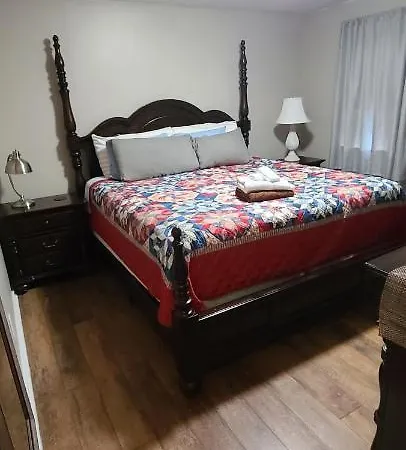 Apartment Captain's Quarters Riverfront #2 *