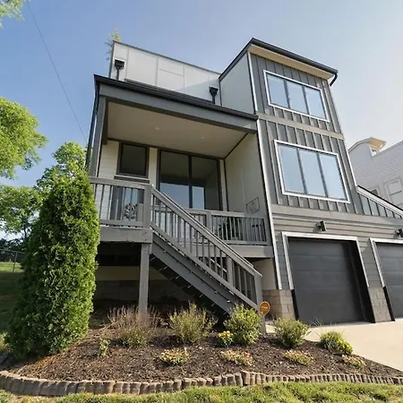 Getaway With Giant Rooftop 7min From Downtown * Nashville