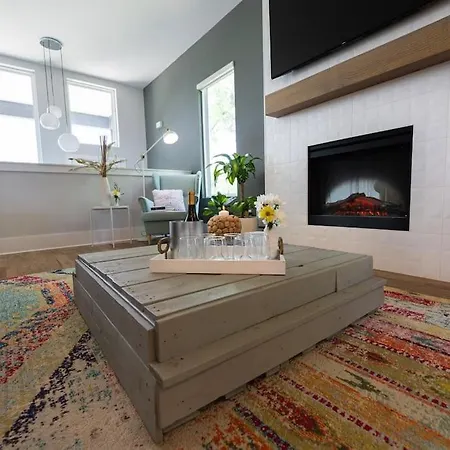 Villa Getaway With Giant Rooftop 7min From Downtown Nashville