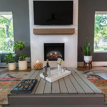 Getaway With Giant Rooftop 7min From Downtown *