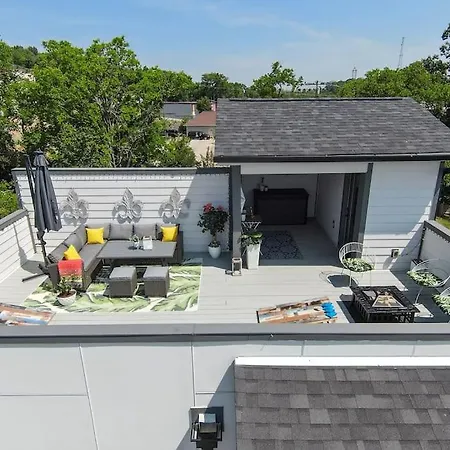 Getaway With Giant Rooftop 7min From Downtown *