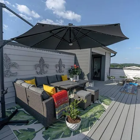 Villa Getaway With Giant Rooftop 7min From Downtown *
