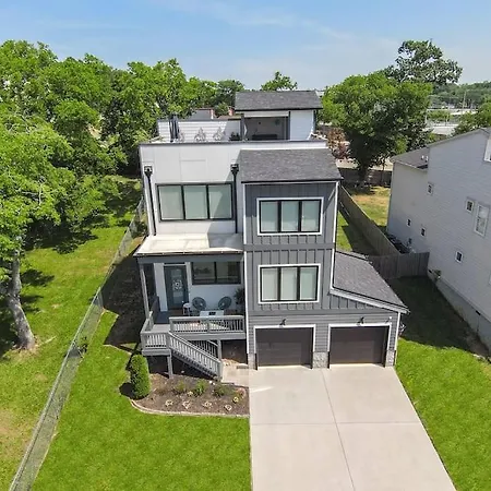 Villa Getaway With Giant Rooftop 7min From Downtown Nashville