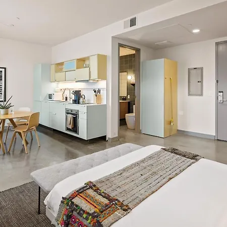 Harthall Hotel 4*