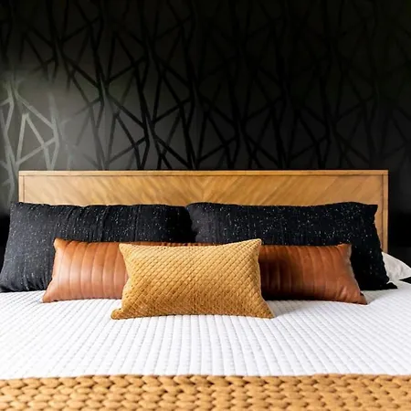 Apartment 5 Points Retreat In East Walk To Restaurants Bars And Music *
