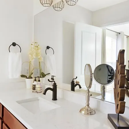 Relax In Style Near The Heart Of Music Holiday home Nashville