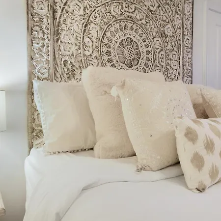 Relax In Style Near The Heart Of Music Holiday home *