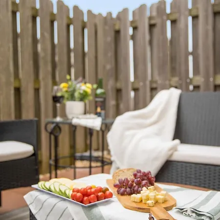 Relax In Style Near The Heart Of Music Holiday home *