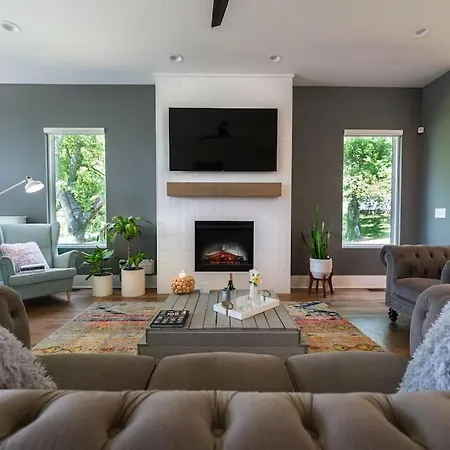 Villa Getaway With Giant Rooftop 7min From Downtown *