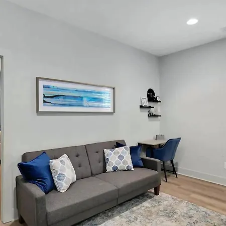 Holiday home Rooftop Skyline View - Karaoke Stage - 4 Bedroom Nashville