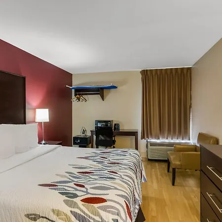 Red Roof - Music Motel
