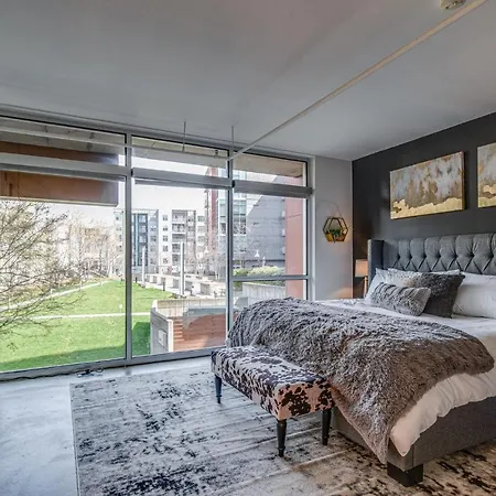 Holiday home Luxe + Modern Johnny Cash Inspired Executive