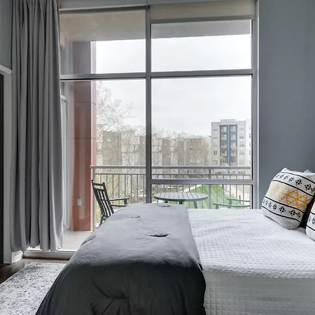 Smart, Stylish Music - Concierge, Restaurants, Gym, Rooftop Patio, Parking