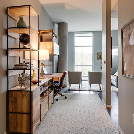 Holiday home Smart, Stylish Music - Concierge, Restaurants, Gym, Rooftop Patio, Parking Nashville