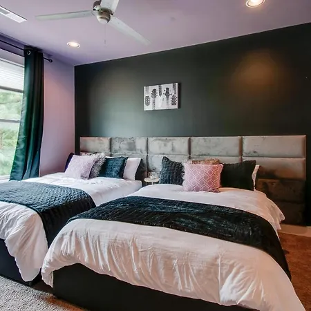 Close To The Gulch - Book Today *