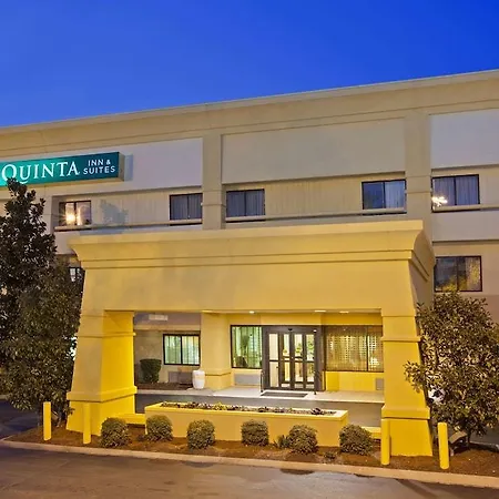 La Quinta By Wyndham Airport 3*