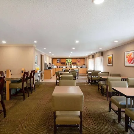 La Quinta By Wyndham Airport Hotel Nashville