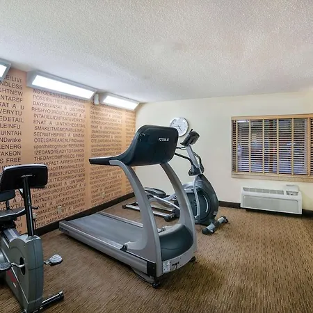 La Quinta By Wyndham Airport 3*
