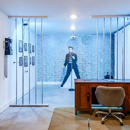 Holiday home The King Of Rock Experience 13 Beds & Rooftop W View