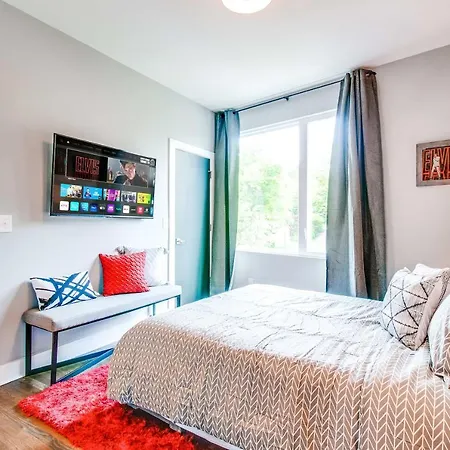 The King Of Rock Experience 13 Beds & Rooftop W View *