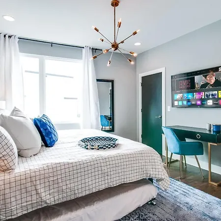 The King Of Rock Experience 13 Beds & Rooftop W View *