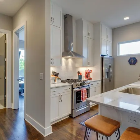 Nashvegas - 12 Beds Fast Holiday home *