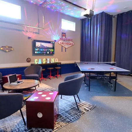 Nashvegas - 12 Beds Fast * Nashville