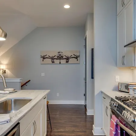 Nashvegas - 12 Beds Fast