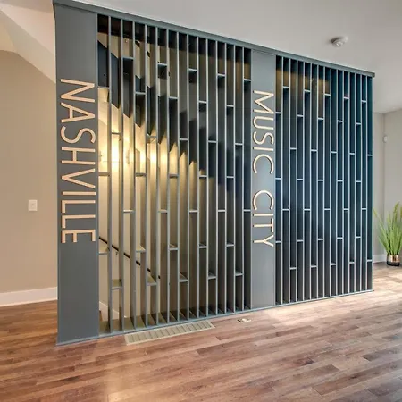 Downtown Luxury - 10 Beds & Free Parking * Nashville