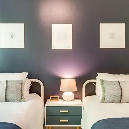 Holiday home Downtown Luxury - 10 Beds & Free Parking *