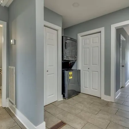 Hot Tub Getaway Close To Downtown! Nashville