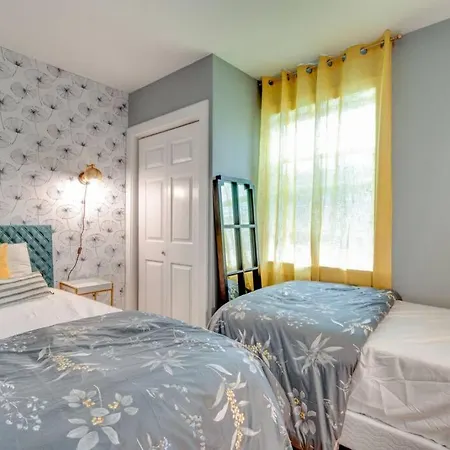 Hot Tub Getaway Close To Downtown! * Nashville