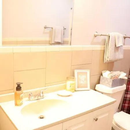 Apartment Log Close To Percy Preist Nashville