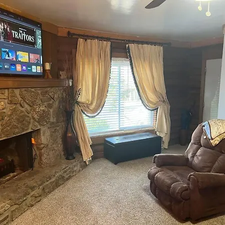 Apartment Log Close To Percy Preist Nashville