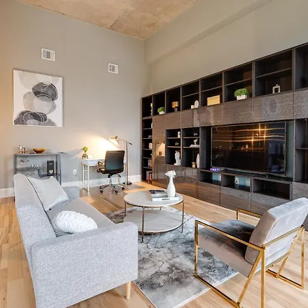 Lux Living In 6th Floor Located In East Minutes To Downtown Nashville