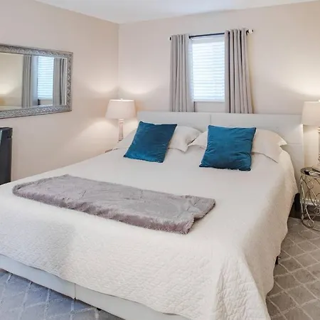 New Listing! Gorgeous Downtown Walk To On The River #3 Nashville