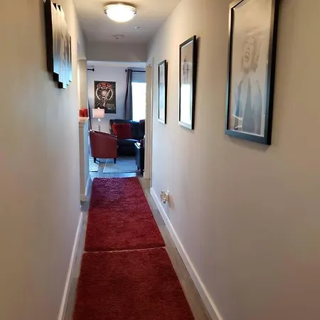 Aparthotel New Listing! Gorgeous Downtown Walk To On The River #3 4*